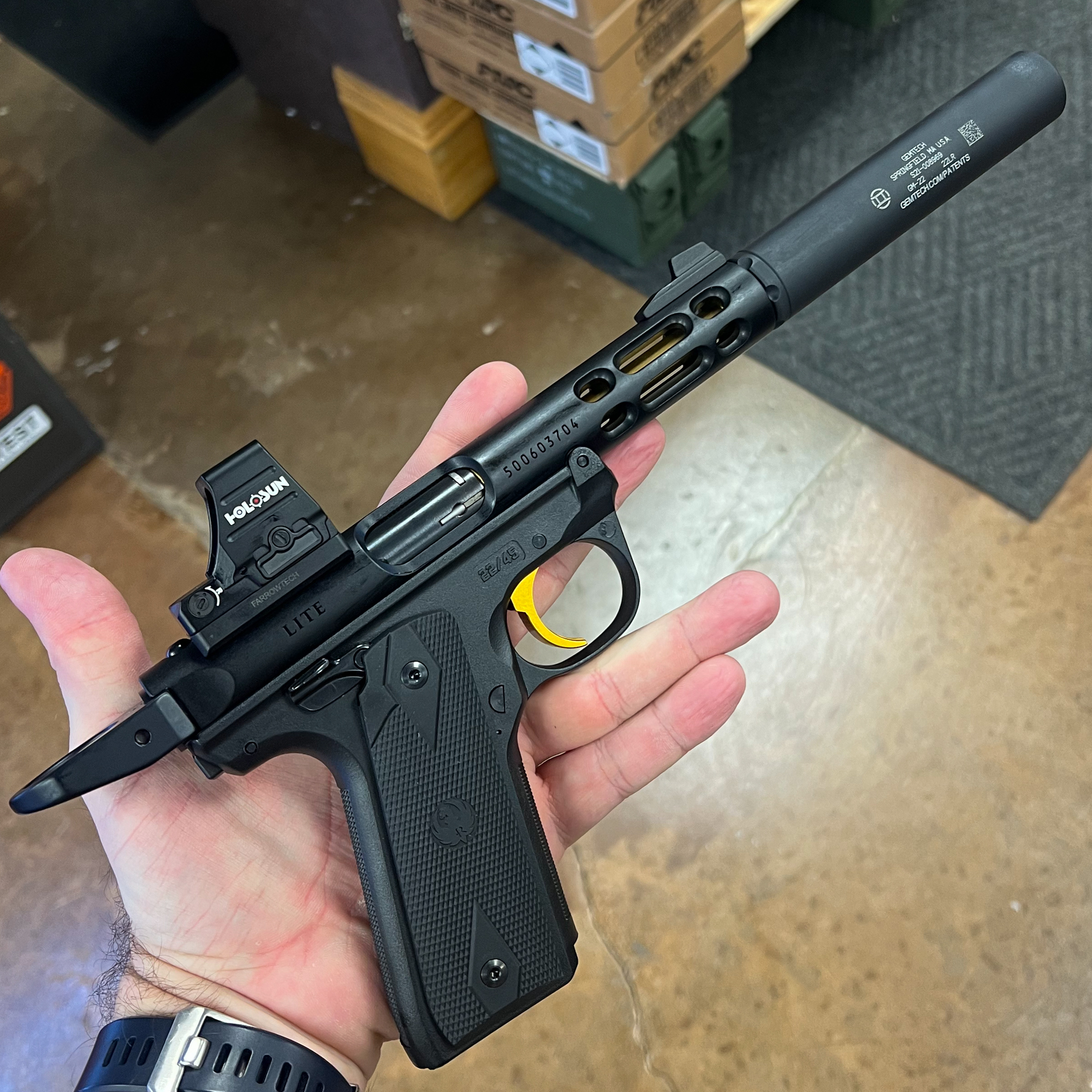 guns
